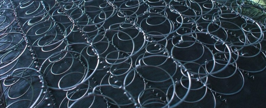 Image of mattress coils.
